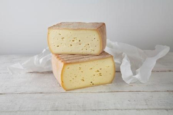 product photo for Backensholzer Hofkäse, ca. 180g