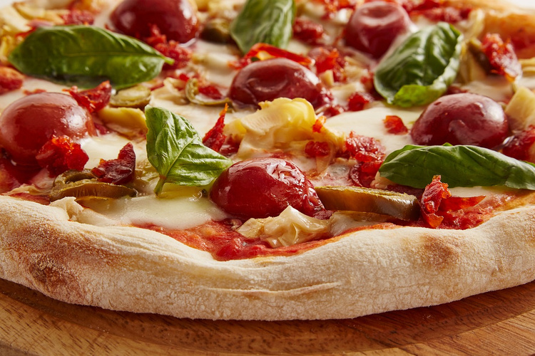 Rezeptbild für Pizza Spargel-Tomate mit Ziegenkäse
