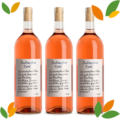 KI generiert: Das Bild zeigt eine Flasche Vermador Wein, auf deren Etikett eine Illustration eines Tieres und der Schriftzug "Monastrell & Syrah" zu sehen sind. Es handelt sich um einen Bio- und veganen Wein.