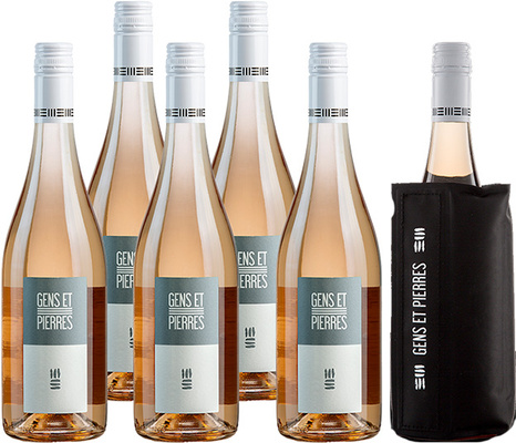 KI generiert: Das Bild zeigt eine Flasche Vermador Wein, auf deren Etikett eine Illustration eines Tieres und der Schriftzug "Monastrell & Syrah" zu sehen sind. Es handelt sich um einen Bio- und veganen Wein.